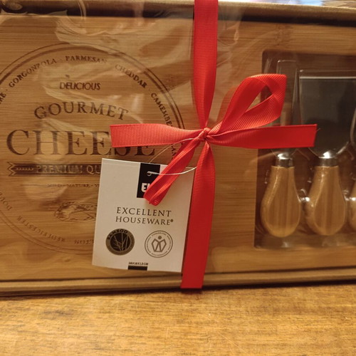 Cheese and charcuterie serving set