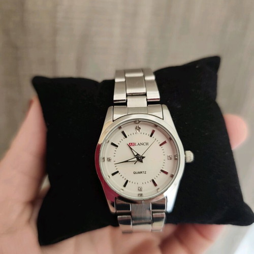 Steel women's quartz wristwatch like new, silver