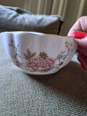 Bowl Canton Royal Doulton 1977 like new