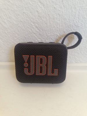JBL GO 4 portable Bluetooth speaker new with accessories