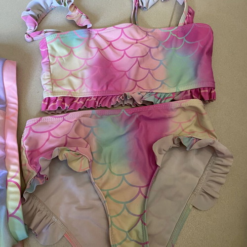 Bikini set with skirt like new, size 4-6 years