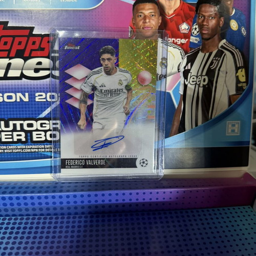 Topps Finest Federico Valverde Auto Purple Wave Refractor /75 like new
