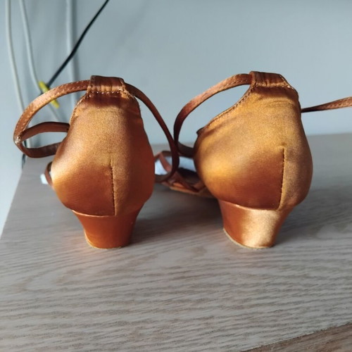 Dance shoes size 37, gold