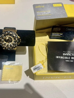 Invicta speciality diamond watch new, gold color, waterproof