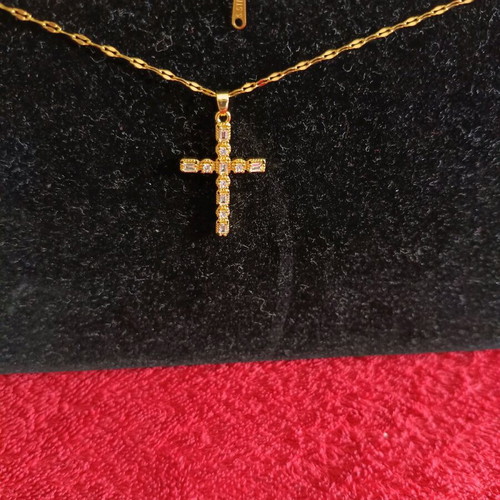 Women's cross new with zircon in gold color