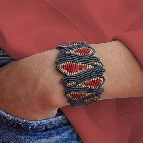 Macrame bracelet new with geometric design and adjustable clasp