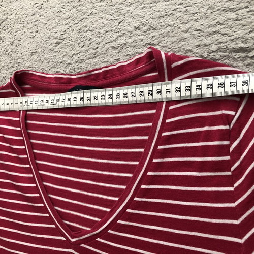 Tommy Hilfiger women's t-shirt used, size M, white and red
