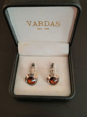Vardas cufflinks like new vintage
