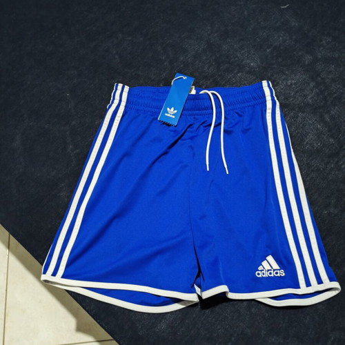 Adidas σορτς βερμούδα 3 stripe καινούργια, άσπρο και μπλε, μέγεθος M
