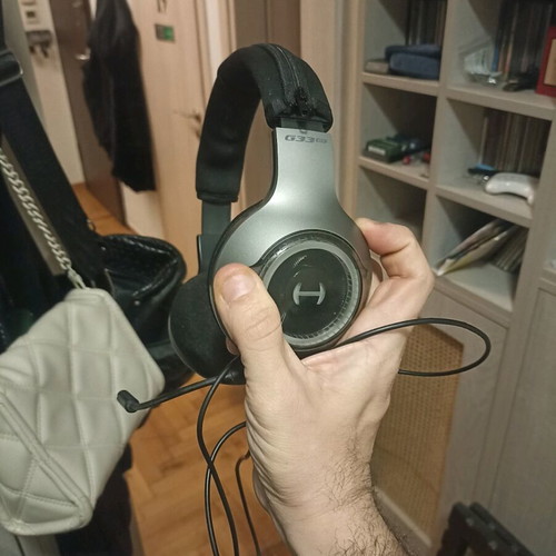 Edifier G33 BT headphones used, hybrid gaming