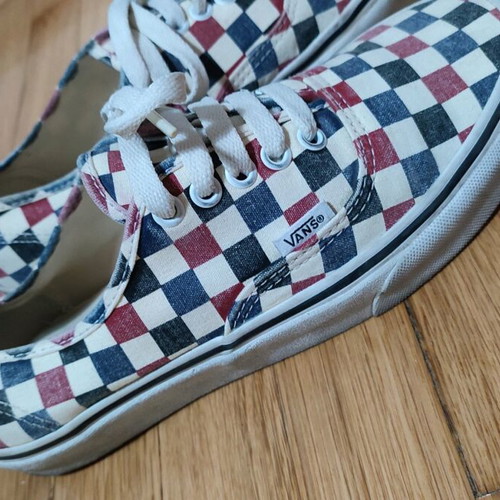 Vans checkerboard size 40 like new