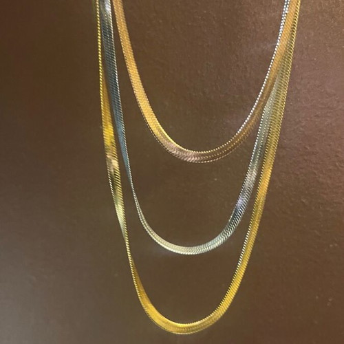 Triple snake chain like new, gold, rose gold and silver colors