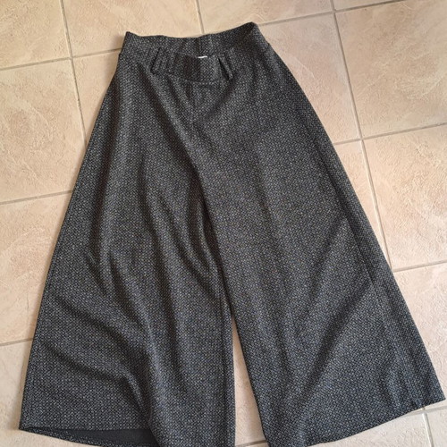 Aerfan pants like new, tweed look, one size, black and white