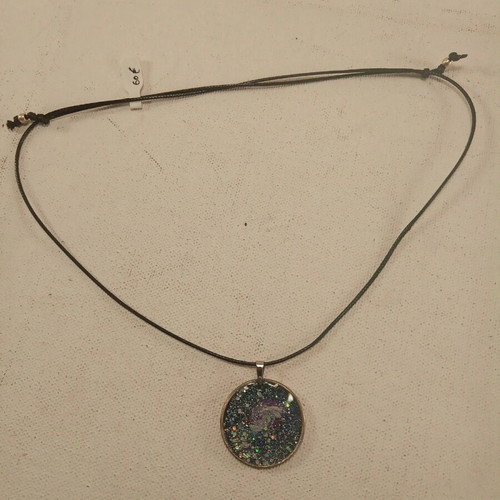 Pendant with handmade blue liquid glass like new, 2.8cm