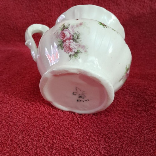 Sevres porcelain teapot used, height 9.5cm, diameter 9cm