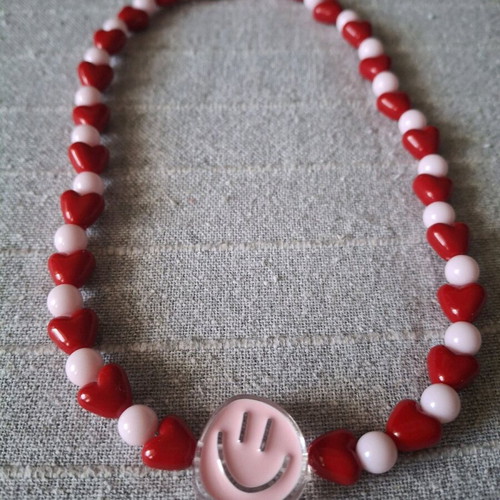 Smile Handmade Necklace with Pink and Red Beads and Elastic Cord