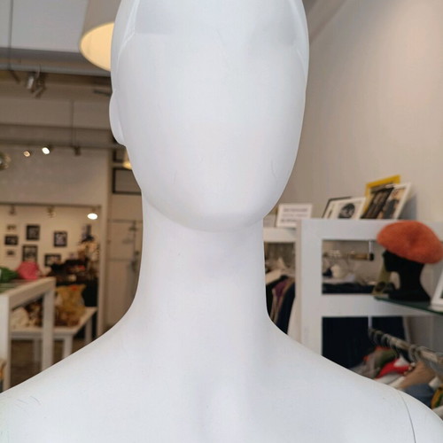 Archon Display Mannequin in Abstract Style, Disassemblable, White, Like New