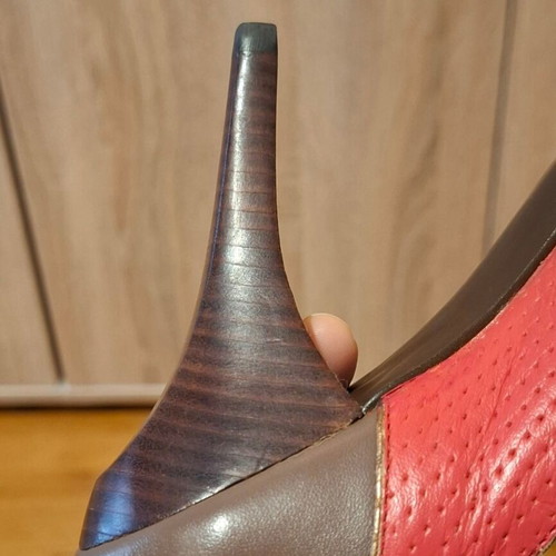 Shoes like new, brown and red leather pumps, size 39