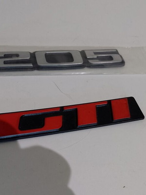 Σήματα πίσω Peugeot 205 και GTI καινούργια, brand Miria, made in Italy NOS