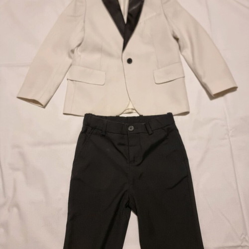 Children's suit H&M size 5-6 beige and black like new