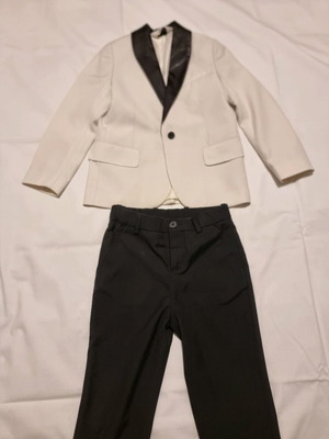 Children's suit H&M size 5-6 beige and black like new