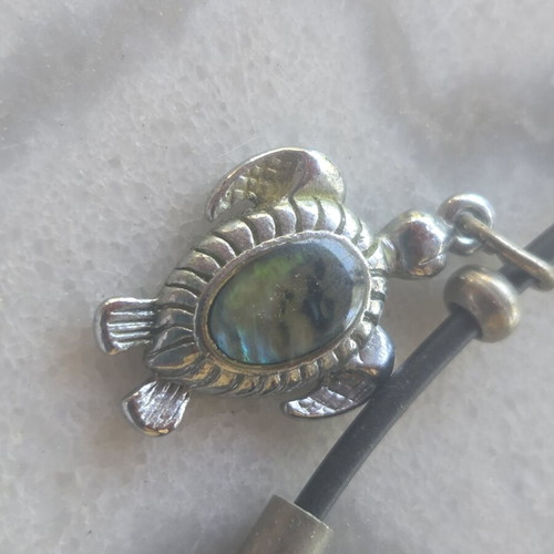 Pendant with abalone-like synthetic resin and silver-tone metal, like new