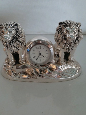 Italian silver-plated table clock like new, analog