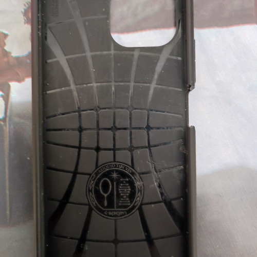 Mobile phone cases used, two colors available