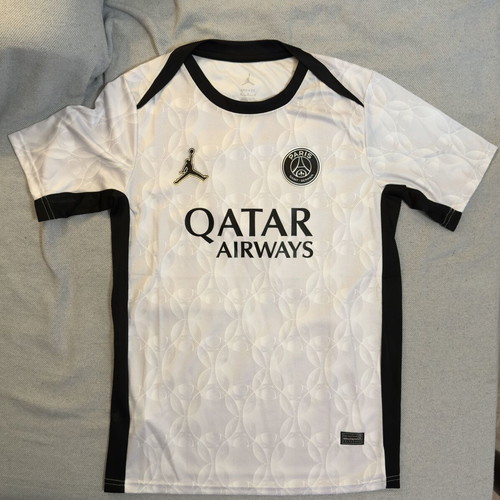 PSG x Jordan T-shirt new, medium size