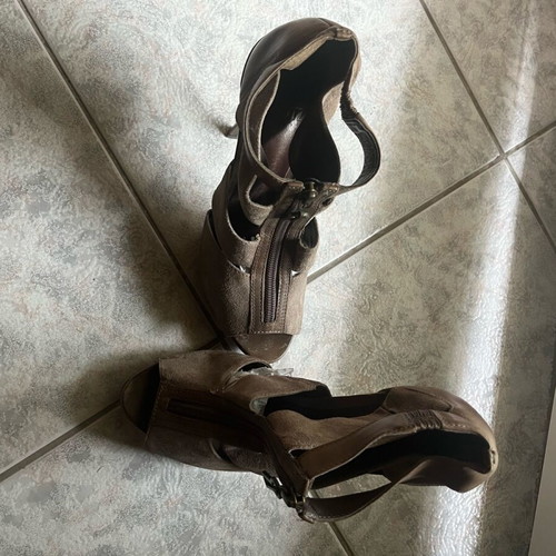 Schutz pumps like new, size 37, grey and brown