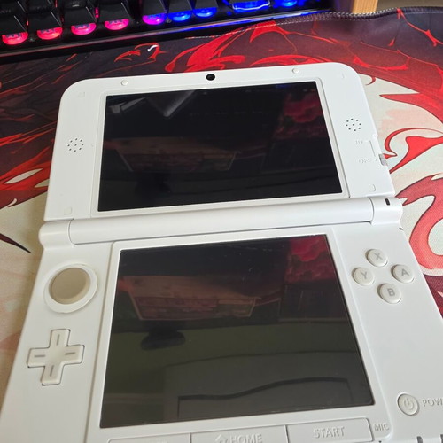Nintendo 3DS XL Pink/White σαν καινούργιο, ιαπωνική έκδοση με αγγλική γλώσσα