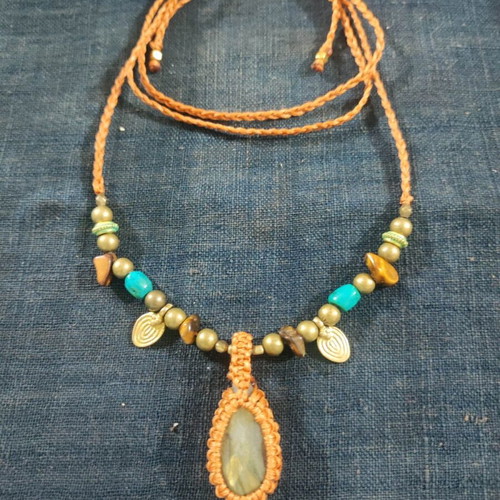Macrame necklace with labradorite and metal details new