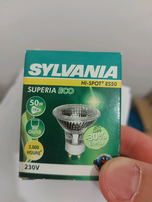 Sylvania HI-SPOT ES50 SUPERIA 50W halogen bulb new