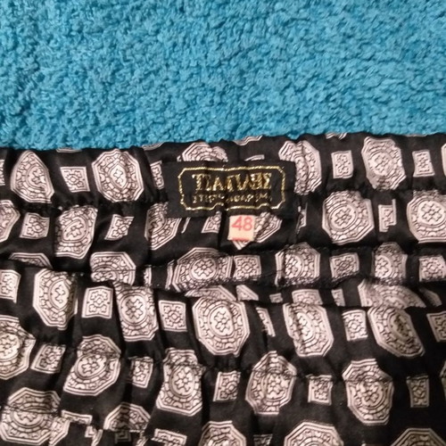 Tsantilis pleated black and white skirt from the 70s, size 40