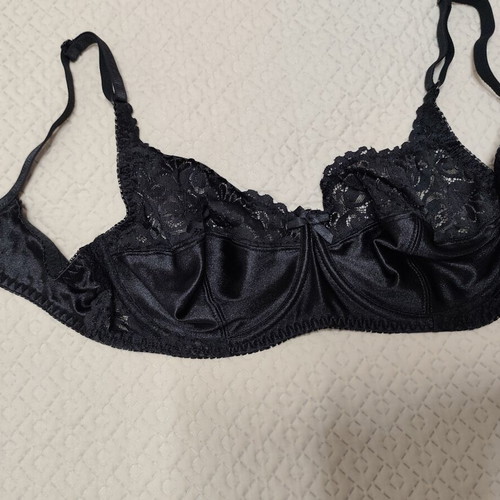 Black lace bra, size 90, new
