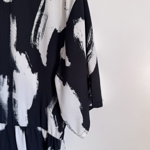 Monki dress like new, small, black and white, long and airy