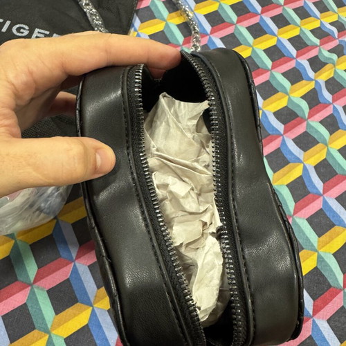 Kurt Geiger London Kensington shoulder bag, black quilted