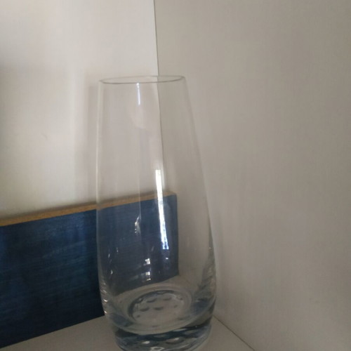 Crystal vase like new, cone-shaped