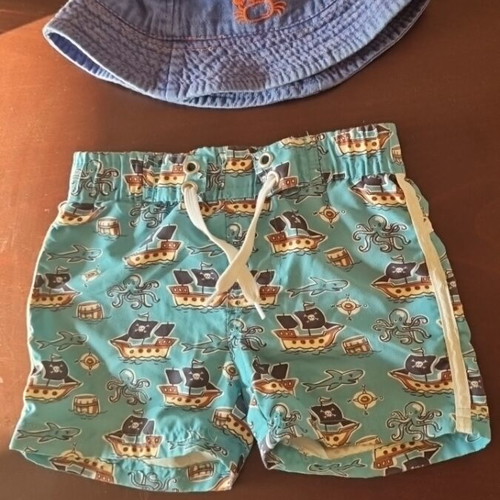 Baby beach set with swim shorts and hat up to 24 months
