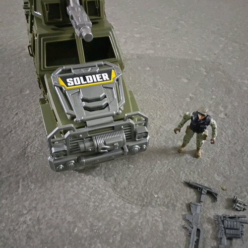 Chap mei Soldier Force command trucks playset with sounds and lights like new