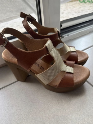 Ragazza platform sandals like new, brown and gold, size 37