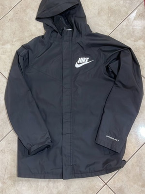 Nike παιδική αντιανεμική ζακέτα μέγεθος Large σαν καινούργιο, μαύρη