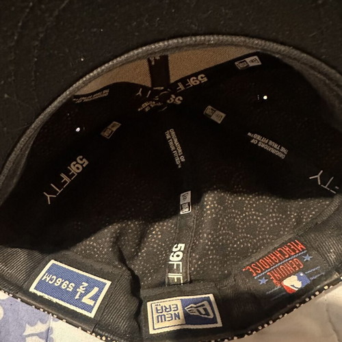 New Era 59FIFTY NY Yankees cap black and gold, like new, size 7 1/2