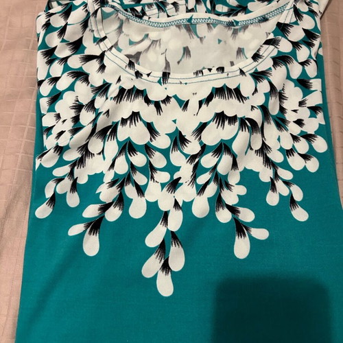 Green blouse with flowers like new, size L