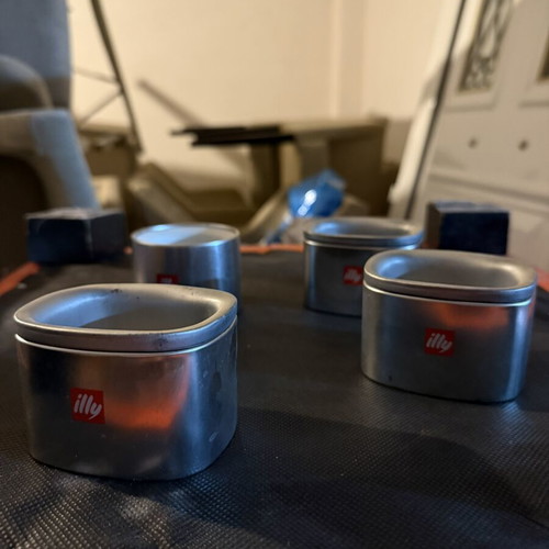 Illy sugar bowls like new