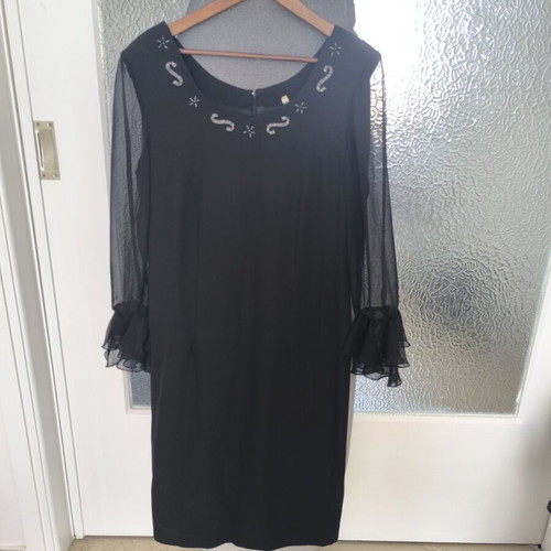 Black dress size M, elegant with lining