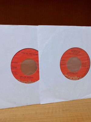Пакет от 2 винилови сингъла 7" Capitol Records употребявани, Rock