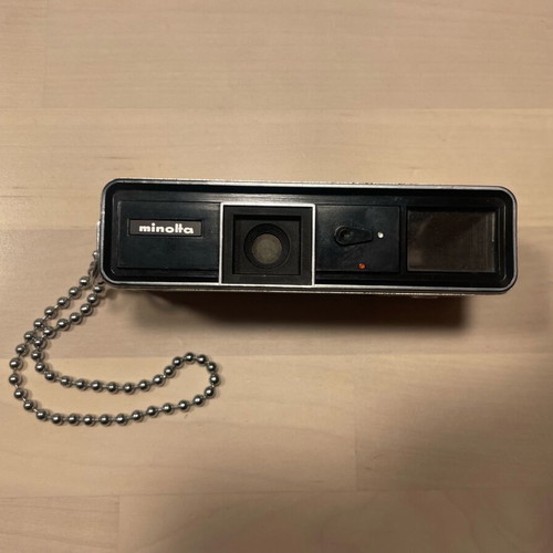 Minolta 16 camera model P used with case