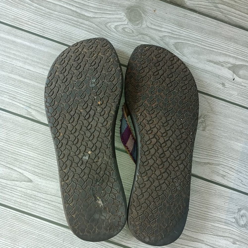 Reef women's slippers size 38, like new, brown and colorful
