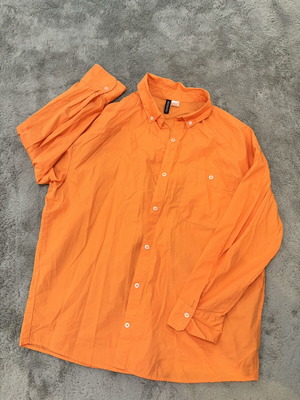 H&M peach orange shirt like new, size M